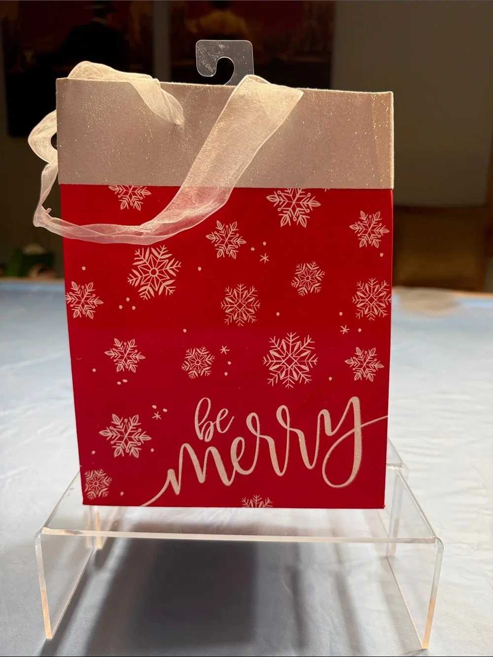 5 Festive Red Holiday Gift Bag Set with Plaid & Cocoa Designs